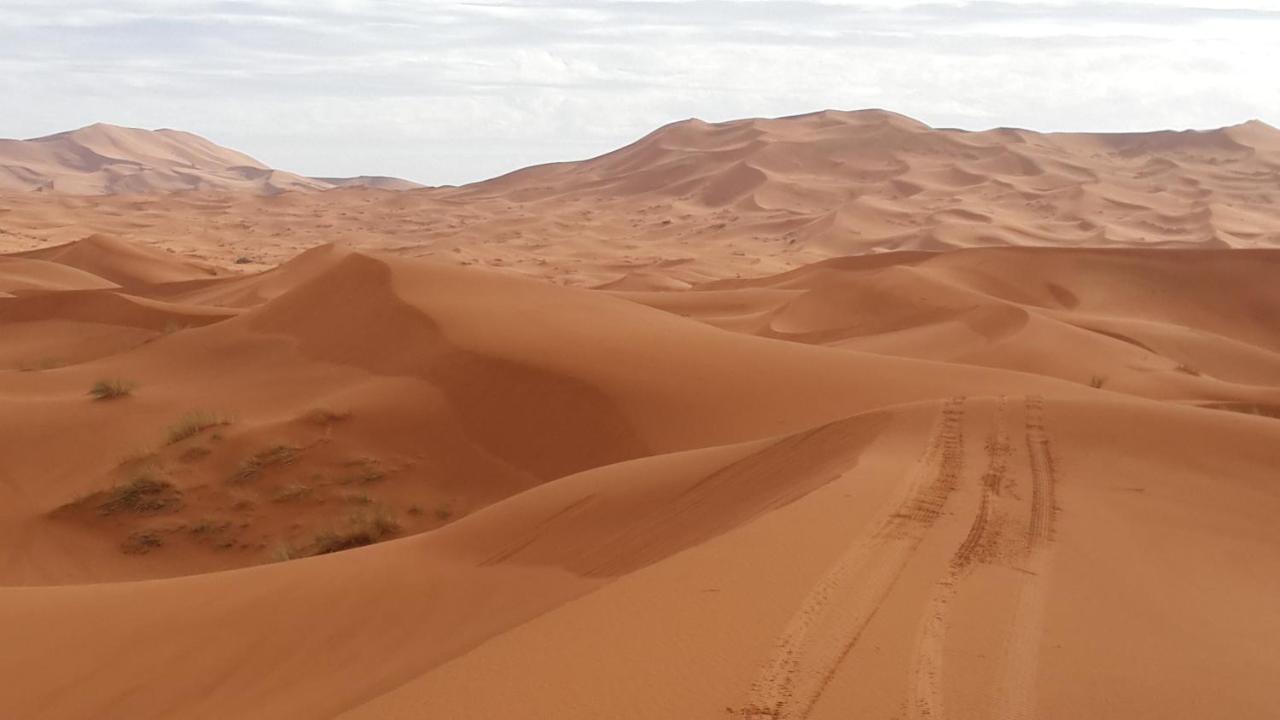 Riad Amar Merzouga Luaran gambar